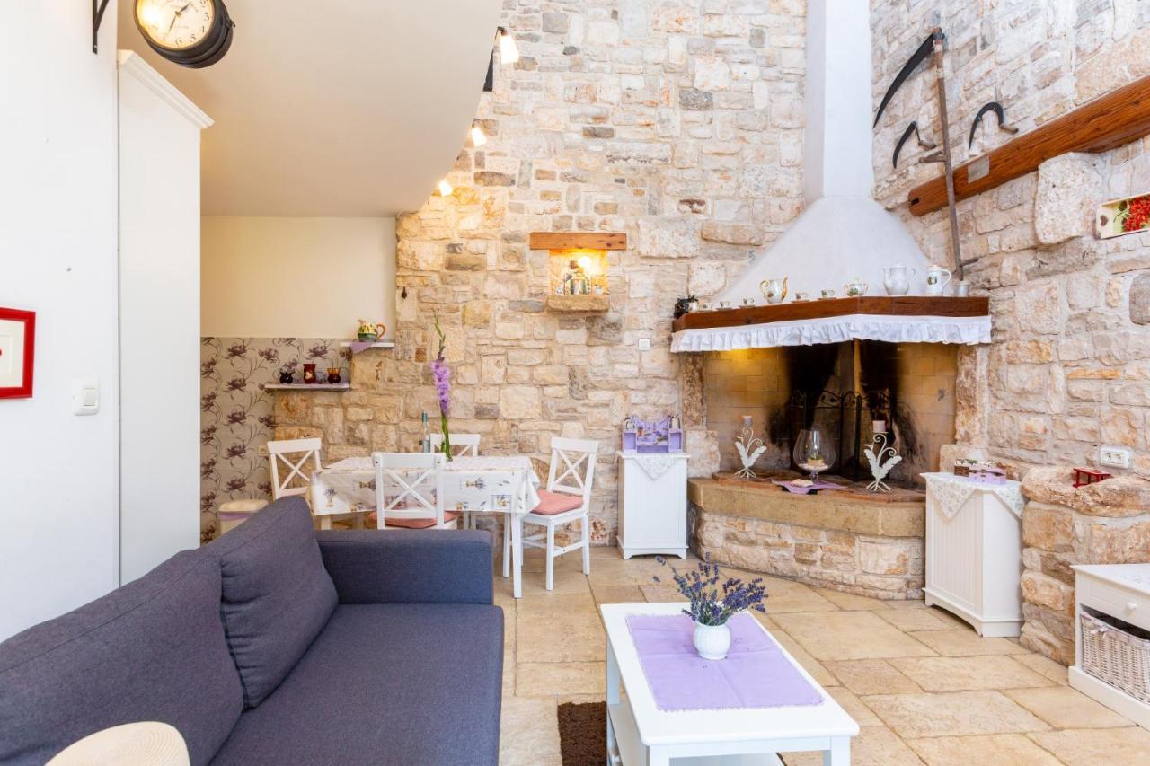 Lilo Lavender Apartment Loborika Bagian luar foto